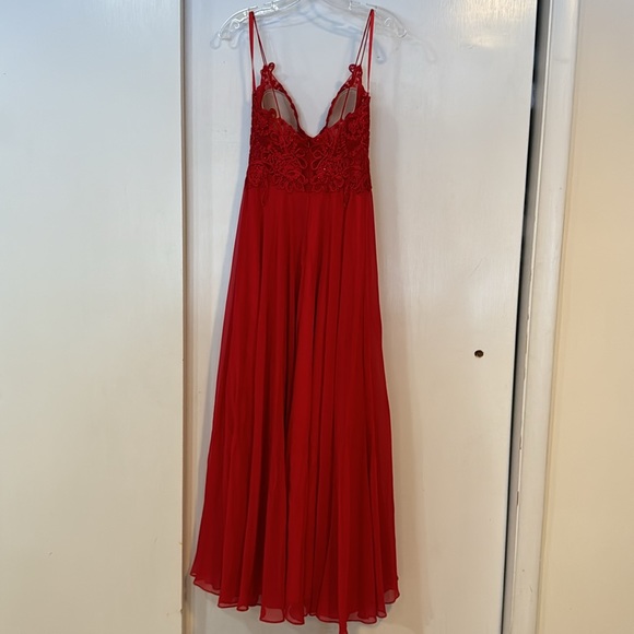 Gorgeous Dave and Johnny red beaded formal dress. - Picture 2 of 4